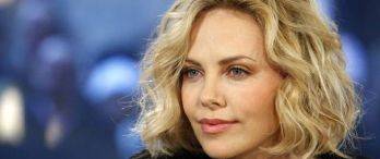 Charlize Theron Evini Zararına Satışa Çıkardı