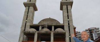 Kiliseye Benzetilen Cami 10 Yıldır Bitirilmeyi Bekliyor