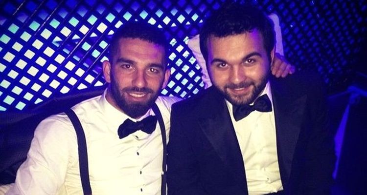 Arda Turan'dan Kardeşine Yalı Dairesi!