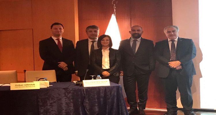 Alışveriş Merkezleri ve Yatırımcıları Derneği'nden Kur Riskine Karşı Panel Düzenlendi