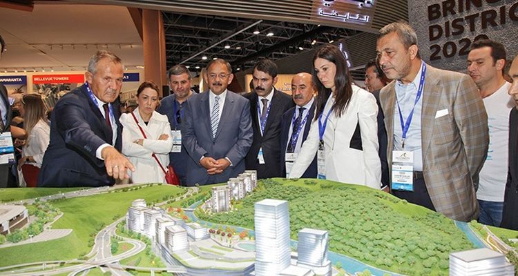 Bakan Özhaseki Dubai Cityscape’de sektörü değerlendirdi