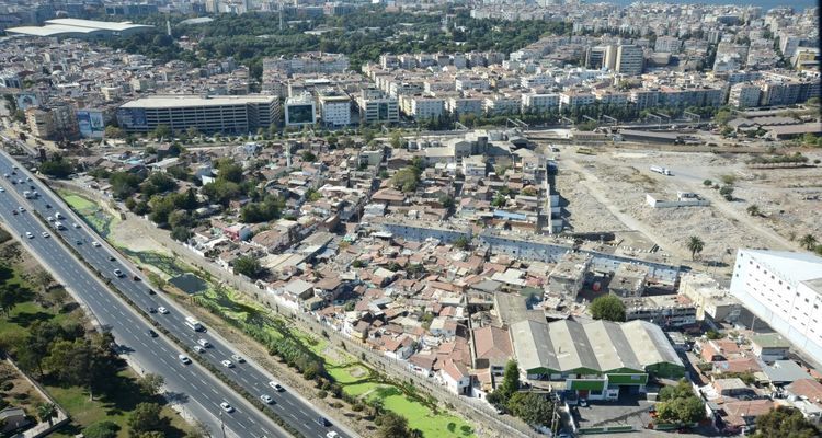 İzmir’de Uzundere, Ege Mahallesi ve Örnekköy’de dönüşüm başlıyor