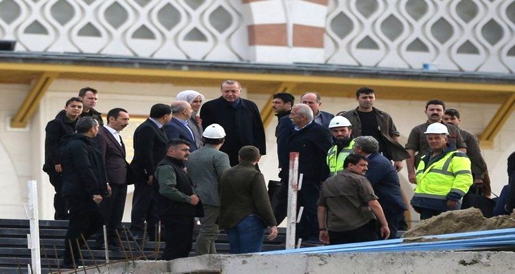 Cumhurbaşkanı Erdoğan Çamlıca Camii’ni inceledi