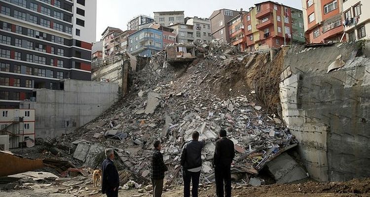 Kağıthane'de çöken binayla ilgili suç duyurusu