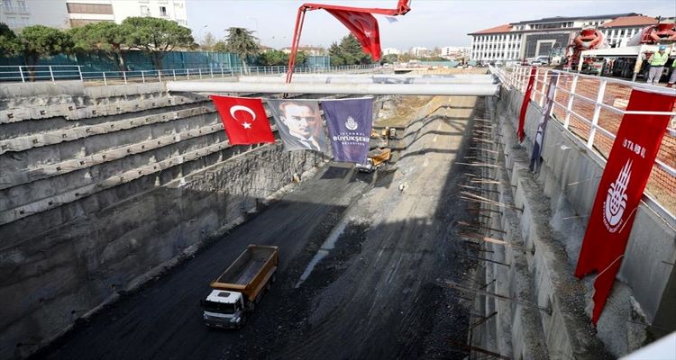 İstanbul'da bir metro hattında daha çalışmalar yeniden başladı
