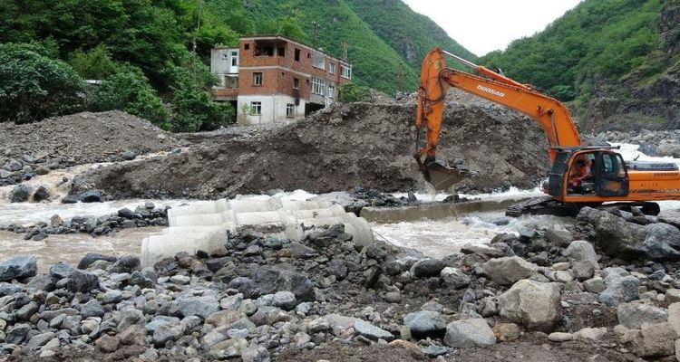 Trabzon'da riskli binalar yıkılacak