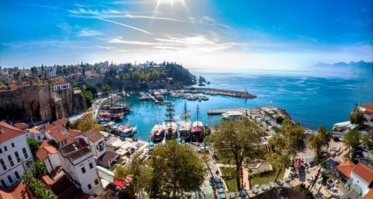 Antalya'da yabancılara konut satışı artışla başladı
