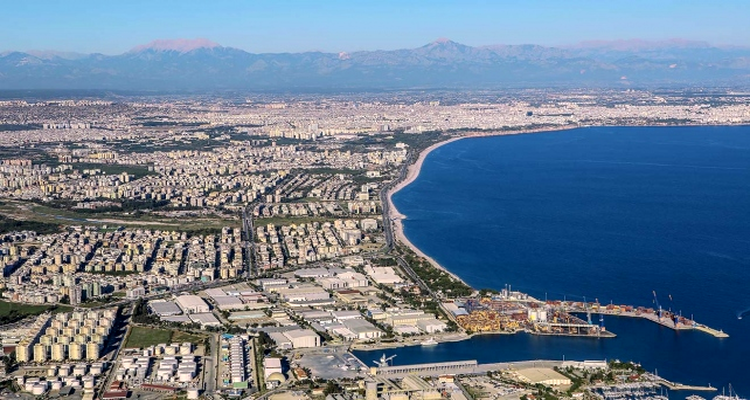 Antalya'da konut satışları 2020'de düştü