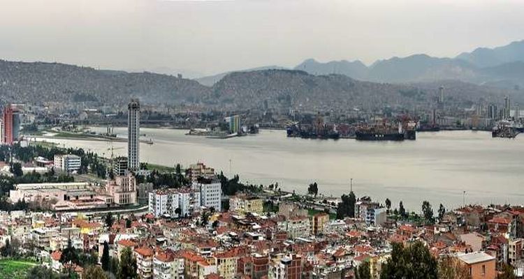 Bayraklı'da bazı mahalleler için kat sınırlaması gündemde