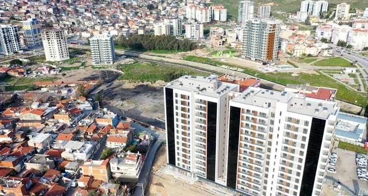 İzmir Örnekköy'de yeni etaplarda yıkım işlemleri tamamlandı