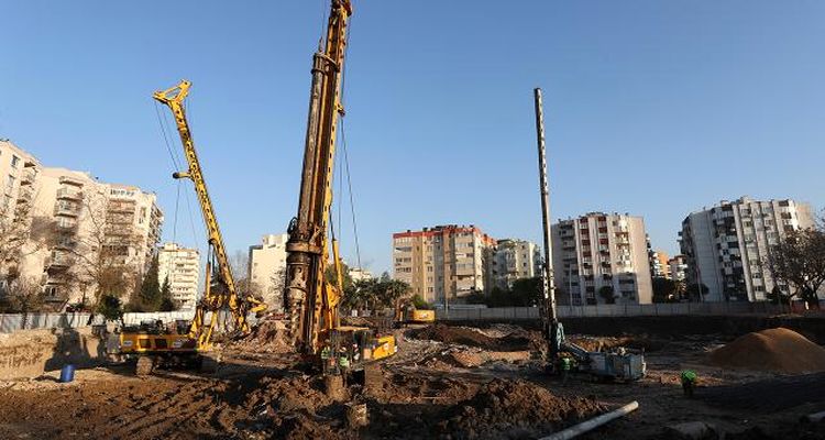 İzmir'deki deprem konutlarında ilk teslimler Ağustos'ta