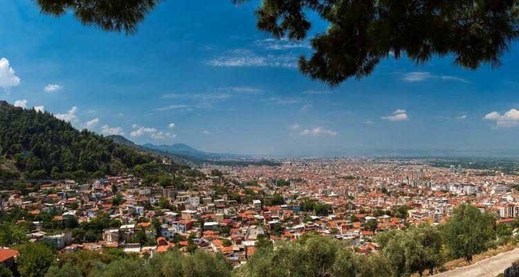 Manisa Şehzadeler'de 39 gayrimenkul satışa sunuldu