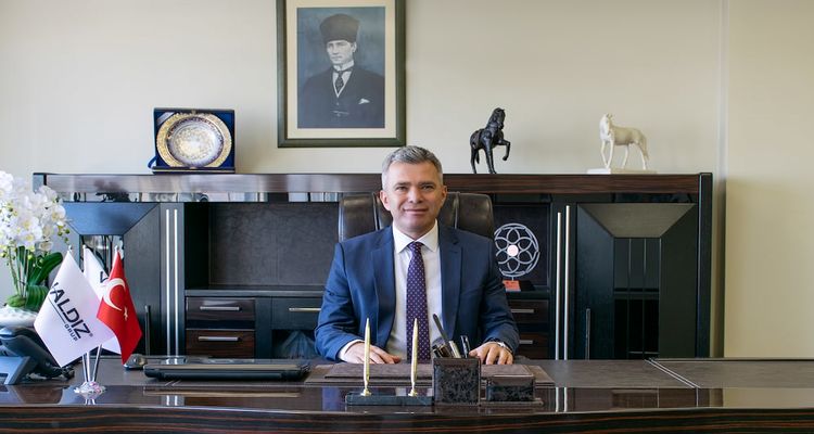 HAYATIN TAM ORTASINDA MEDYAN KADIKÖY