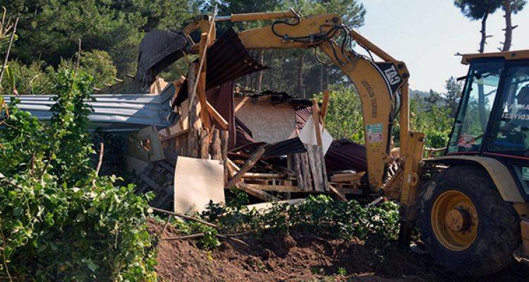 Uludağ’da 60 Kaçak Yapı Yıkıldı!