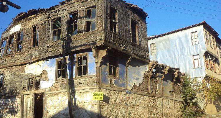 Yalova’da Tarihi Binalar Tek Tek Tescilleniyor