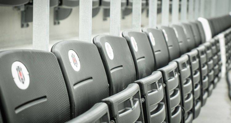 Vodafone Arena Stadı’nda Koltuklar Takılıyor