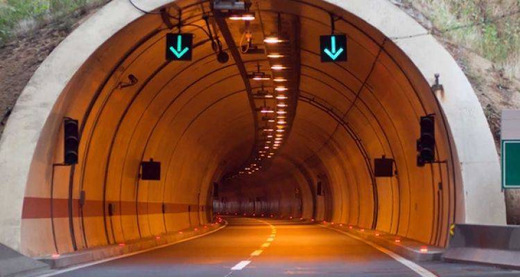 Dünyanın En Uzun Tüneli Yarın Açılıyor