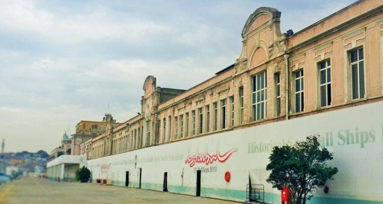 Tarihi Paket Postanesi de Yıkıldı!