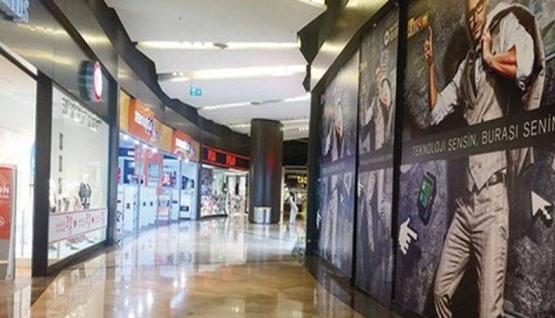 AVM'ler de Kepenk İndirmeye Başladı