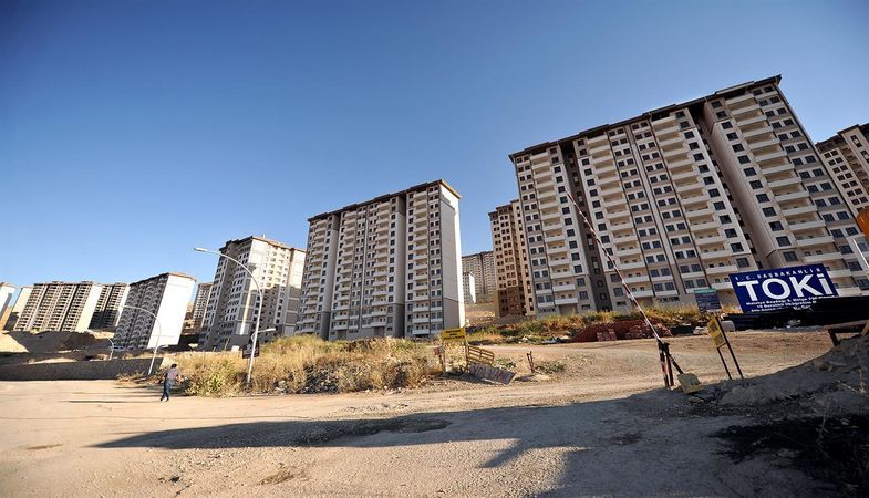 TOKİ birçok ilde kurasız konut satacak