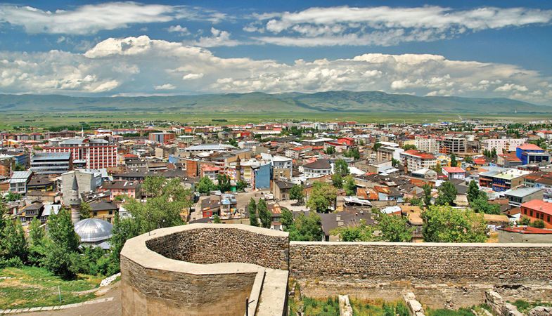 Erzurum Belediyesi 10 arsasını satıyor