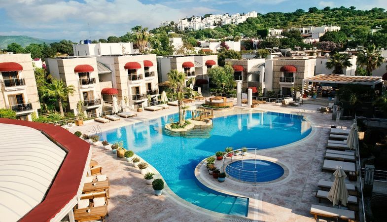 ‘İnşaat sektörünün devleri turizmde öncü olmalı’