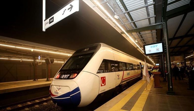 Gebze-Halkalı banliyö hattı yeniden hizmete açıldı