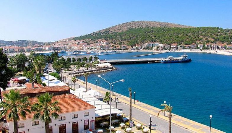 İzmir'de uygun fiyatlarla satılık yazlıklar bulunuyor