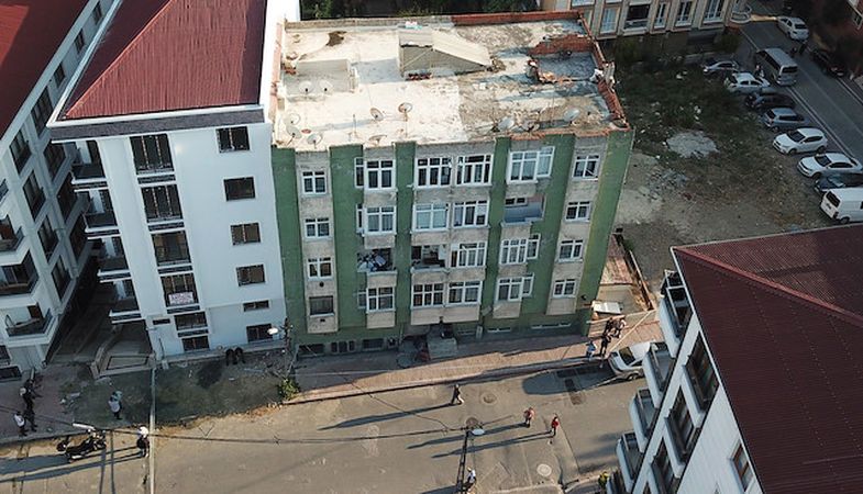 İstanbul'da mühürlü binalar incelendi
