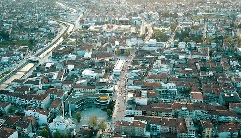 Düzce'de tüm riskli yapılar belirlenecek