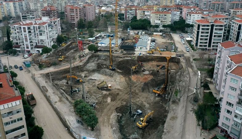 Bayraklı'da 1444 konut için temel atılıyor