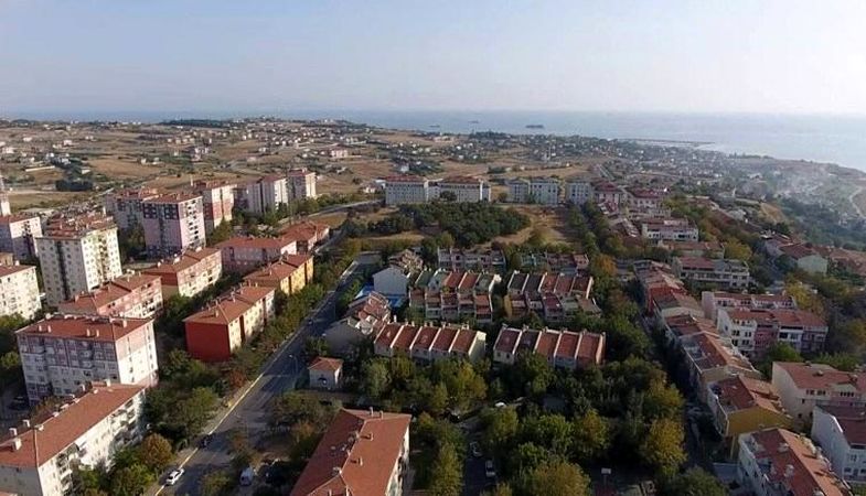Beylikdüzü Yakuplu'da riskli binalar yıkılıyor
