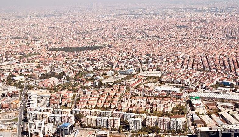 İzmir ve İstanbul'da 800 bin bina risk taşıyor