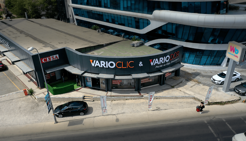 Anadolu Yakası’nın en büyük parke&kapı showroomu Cesa Yapı tarafından açıldı