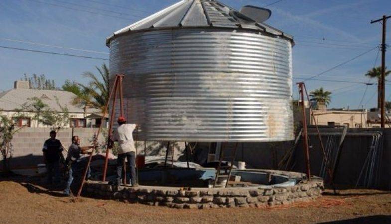 60 Yıllık Tahıl Ambarını Saraya Çevirdi