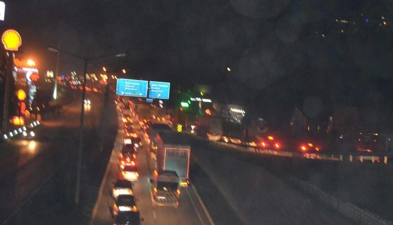 Bursa İzmir Otobanı Trafiği Felç Etti