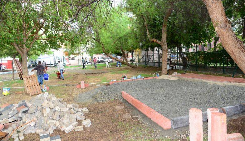 Adana Beyazevler Yalçın Park’ta İnşaat Girişimi Engellendi!