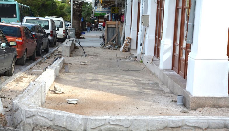 Şehzadeler’de Kaldırım Sorunu Tarih Oldu!