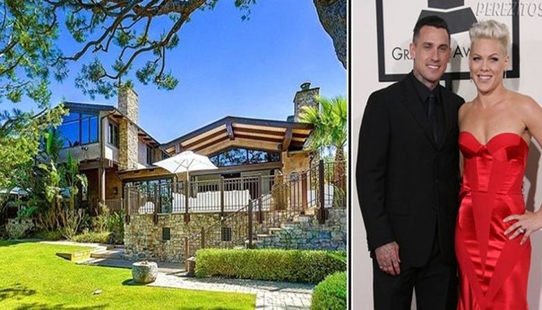 Pink Malibu'daki Evini Satışa Çıkardı