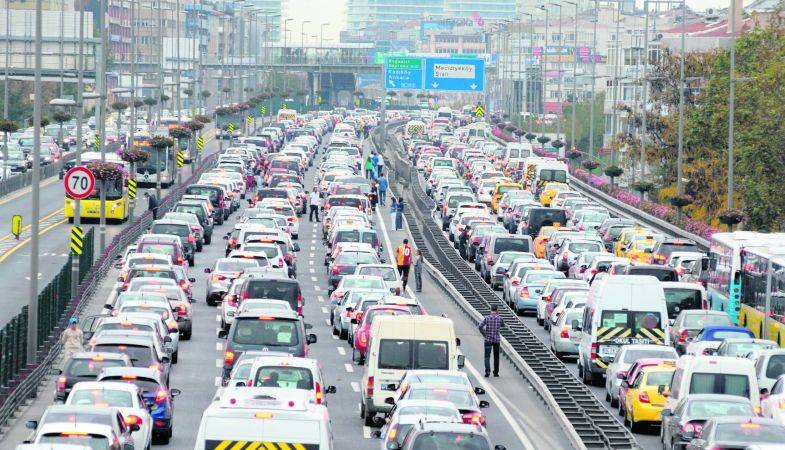 İstanbul'da Araçlar Yerin Altına İniyor