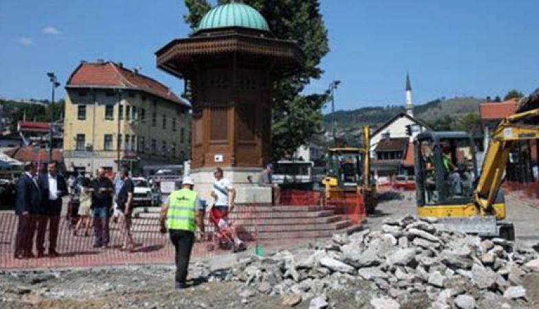 Tarihi Başçarşı Meydanı’nda Yenileme Çalışmaları!