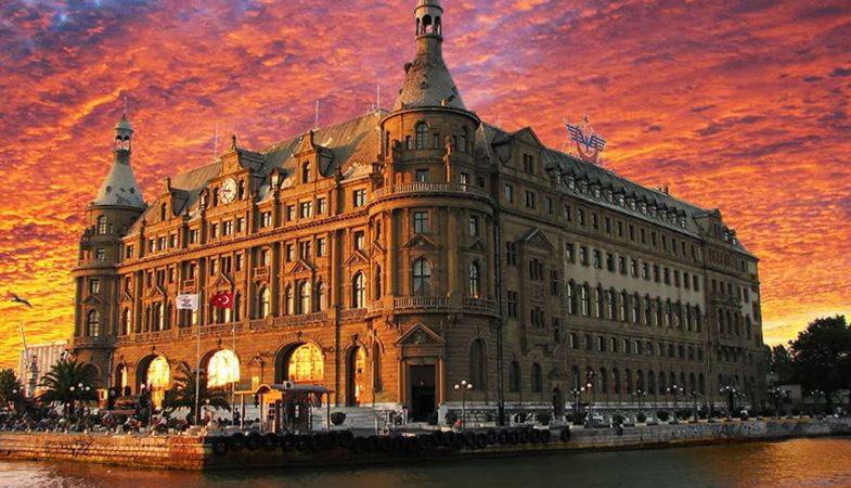 Haydarpaşa Garı Satılıyor