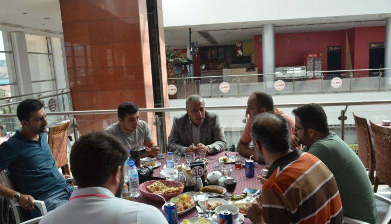 Başkan Yardımcısı Menteş Basın Mensuplarıyla Bir Araya Geldi!