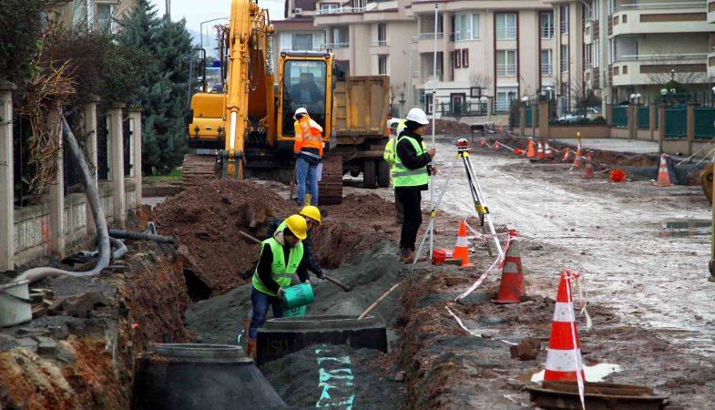 Kocaeli Tramvay Hattı Güzergahında Alt Yapı Yenileniyor