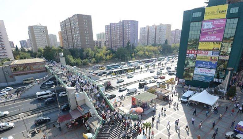 Şirinevler Trafiğine Yaya Geçidi Ayarı