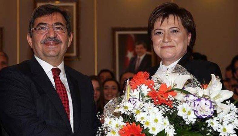 Fatma Güldemet Sarı Görevini İdris Güllüce’den Devraldı