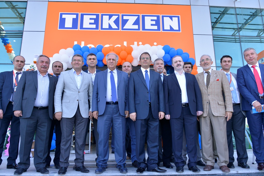 Van’ın İlk Yapı Marketini Tekzen Açtı!