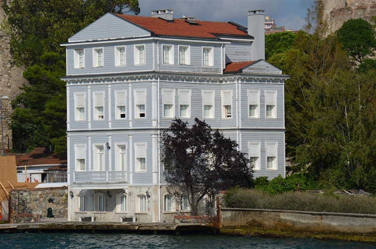 Komodor Remzi Bey Yalısı İcra Sebebiyle Satılıyor