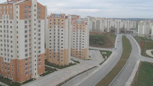 Adana Seyhan Barış Mahallesi TOKİ Evleri’nin kuraları yarın çekilecek