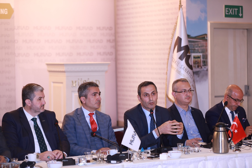 AB ile Türkiye arasındaki ticari ilişkiler MÜSİAD’da konuşuldu